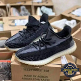 Yeezy Sneakers Pallets image 0