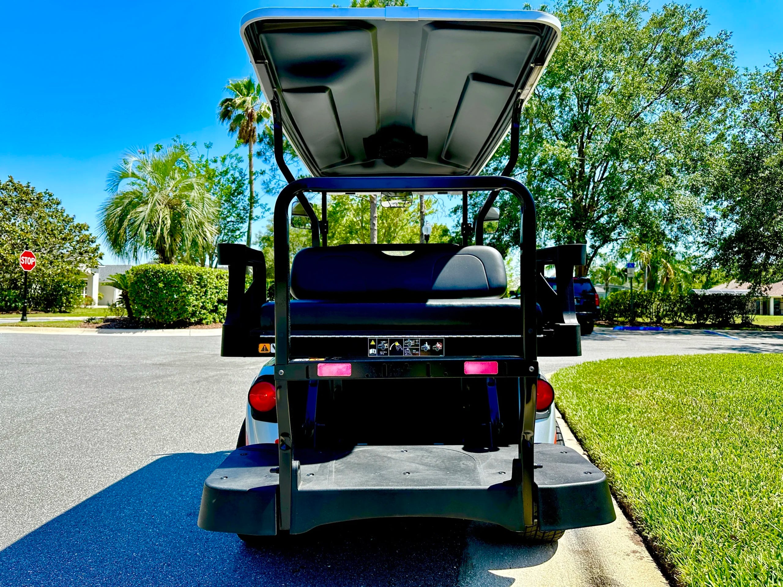 2023 E-Z-GO Valor 2+2 EX1 Golf Cart for Sale image 4