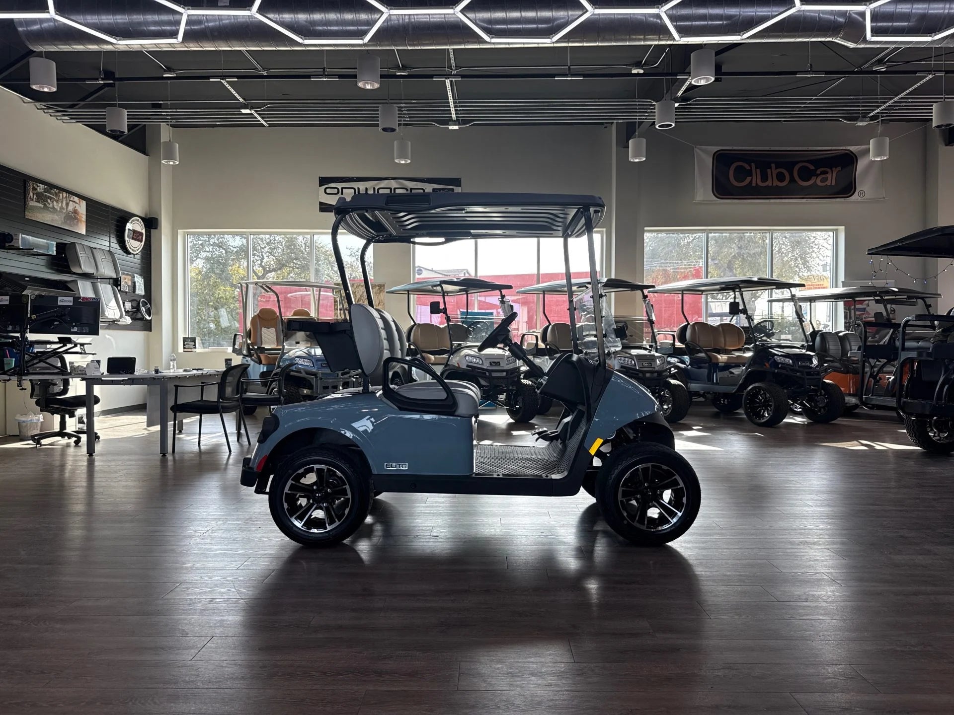 2026 E-Z-GO RXV 2 Golf Cart for Sale image 7